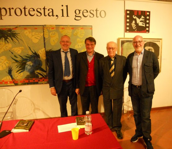 Con il prof. Emanuele Severino, Massimo Tedeschi, Paolo Barbieri e Claudio Bragaglio. Presentazione in AAB del libro " Forme della ribellione" 4.19.18